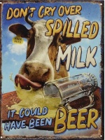 metalen_wandbord_met_afbeelding_koe_tekst_dont_cry_over_spilled_milk_it_could_have_been_beer_1
