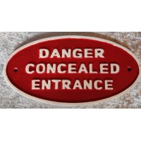 gietijzeren_wandplaat_rood_tekst_danger_concealed_entrance-1