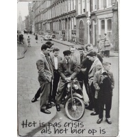 kartonnen_deco_bordje_het_is_pas_crisis_als_het_bier_op_is
