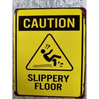 metalen_wandbord_geel_tekst_caution_slippery_floor