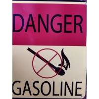metalen_wandbord_tekst_danger_gasoline