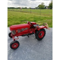 tractor-rood-2